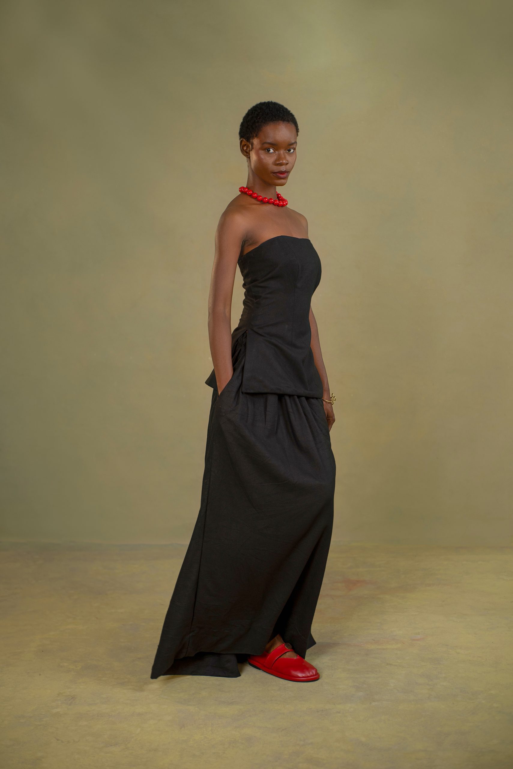 Flow skirt in Black linen Twentysix